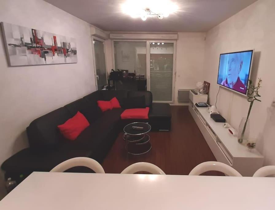 Joli Appartement Avec Jardin Et 2 Parkings Prives Аржантьой Екстериор снимка