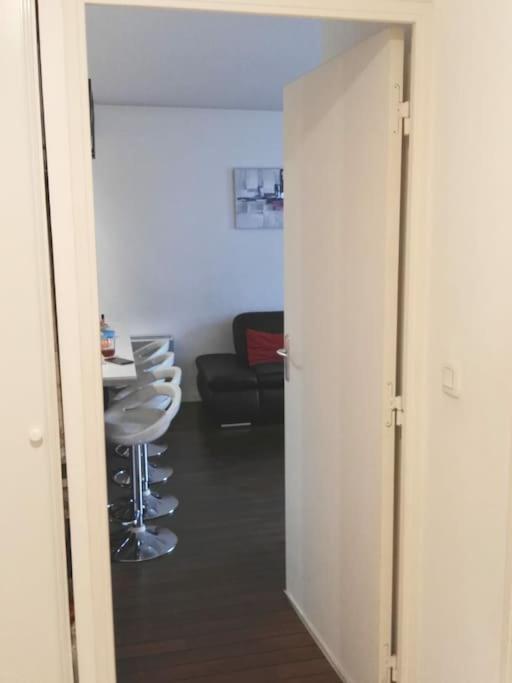 Joli Appartement Avec Jardin Et 2 Parkings Prives Аржантьой Екстериор снимка
